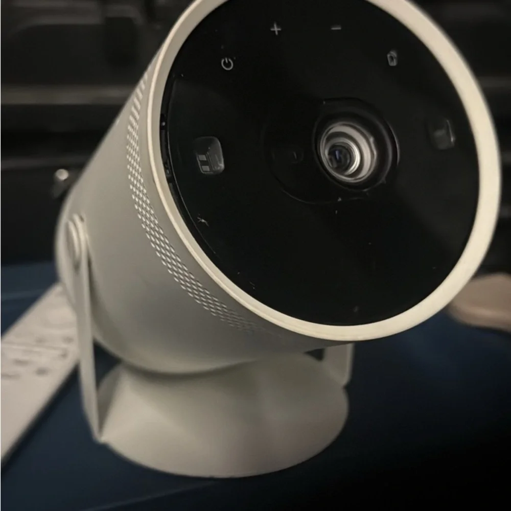 Samsung Portable Projector in White and Black